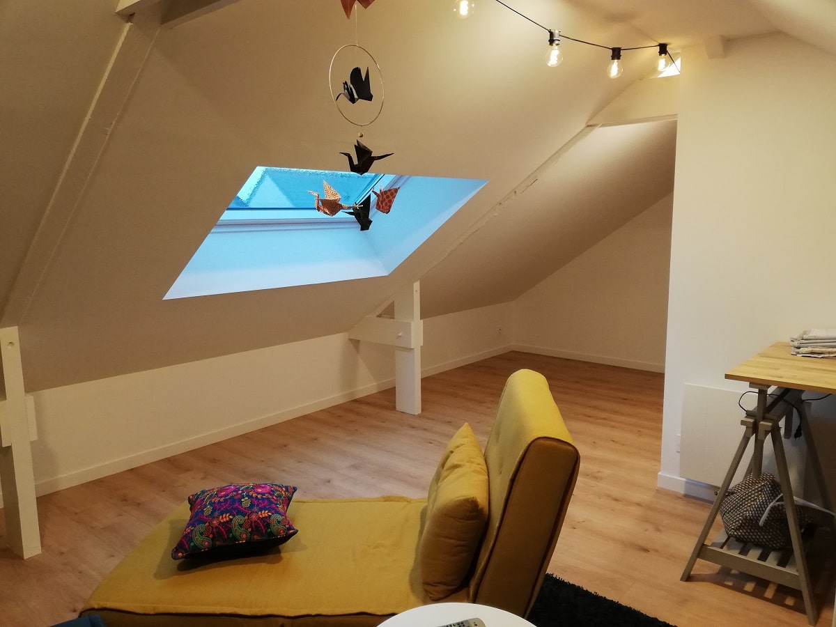 optimisez votre espace avec l’aménagement de combles : conseils, idées et solutions pour transformer vos combles en une pièce fonctionnelle, lumineuse et confortable.