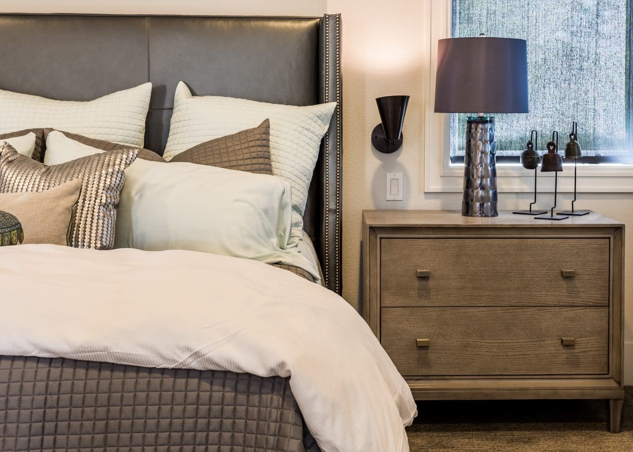 découvrez le coût moyen de la rénovation d'une chambre, des conseils pour bien estimer votre budget, et les facteurs qui influencent le prix des travaux selon vos besoins.