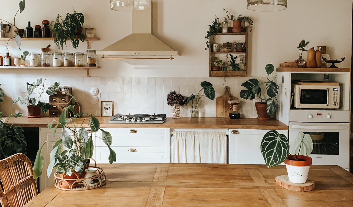 découvrez comment intégrer le charme de la cuisine vintage avec des touches modernes pour un espace à la fois rétro et tendance. inspirations, astuces et idées déco pour une cuisine vintage modernisée unique !