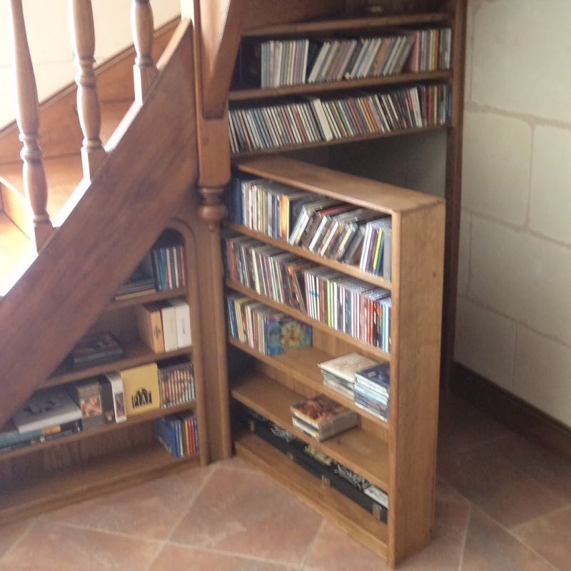 vous cherchez un menuisier à bagneux ? découvrez nos services de menuiserie sur mesure pour la fabrication et la pose de meubles, portes, fenêtres et agencements intérieurs. qualité et savoir-faire garantis !