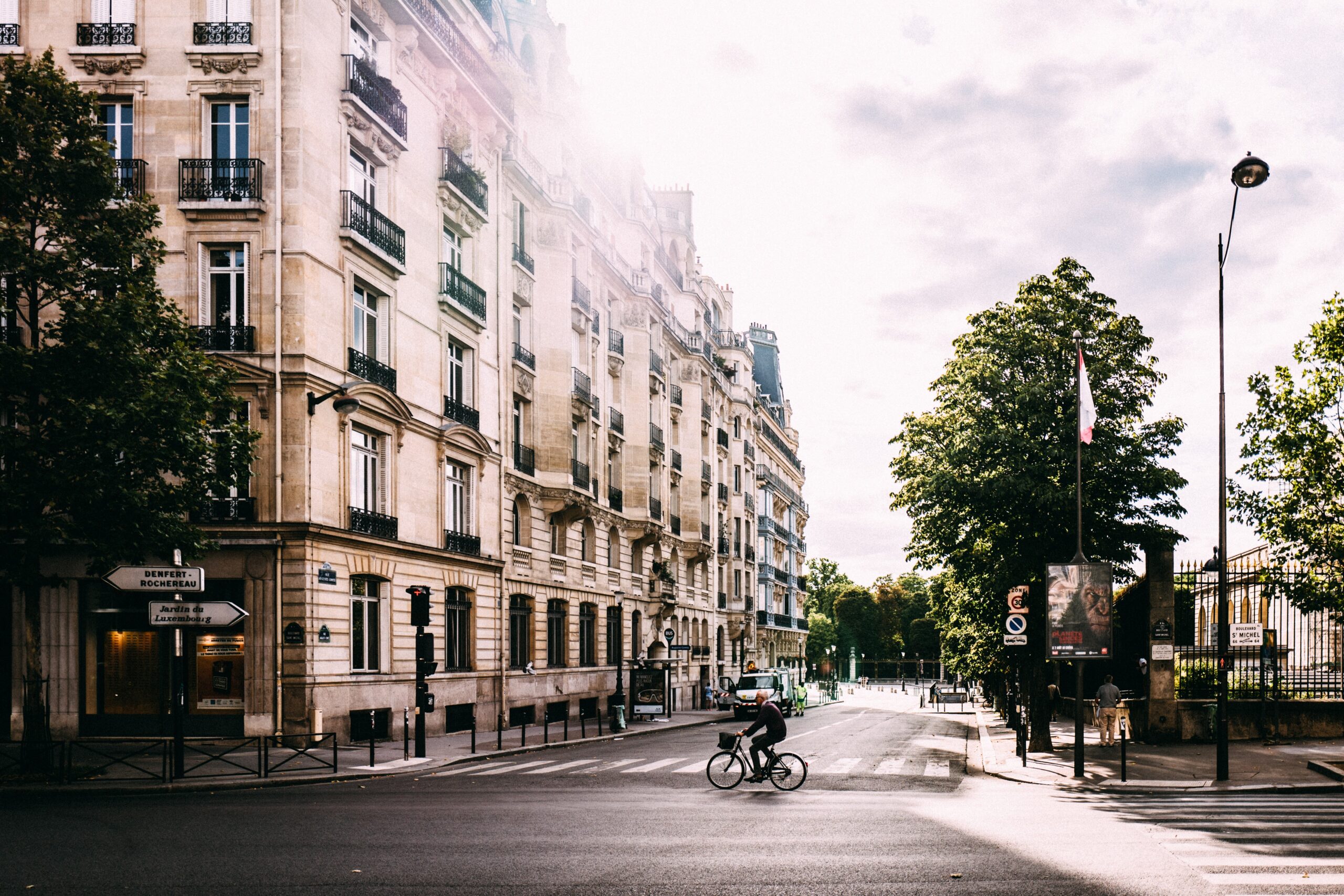 découvrez les prix pour des travaux de rénovation à paris : conseils, estimations, facteurs à considérer et astuces pour optimiser votre budget. obtenez un devis personnalisé rapidement !