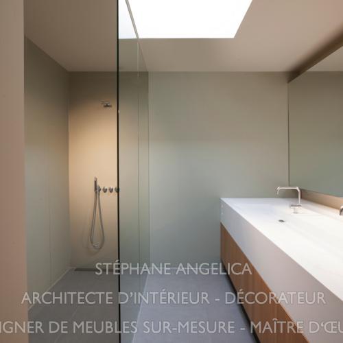 donnez une seconde vie à votre salle de bain avec notre service de rénovation de baignoire à paris. solutions rapides, durables et économiques pour une baignoire comme neuve !