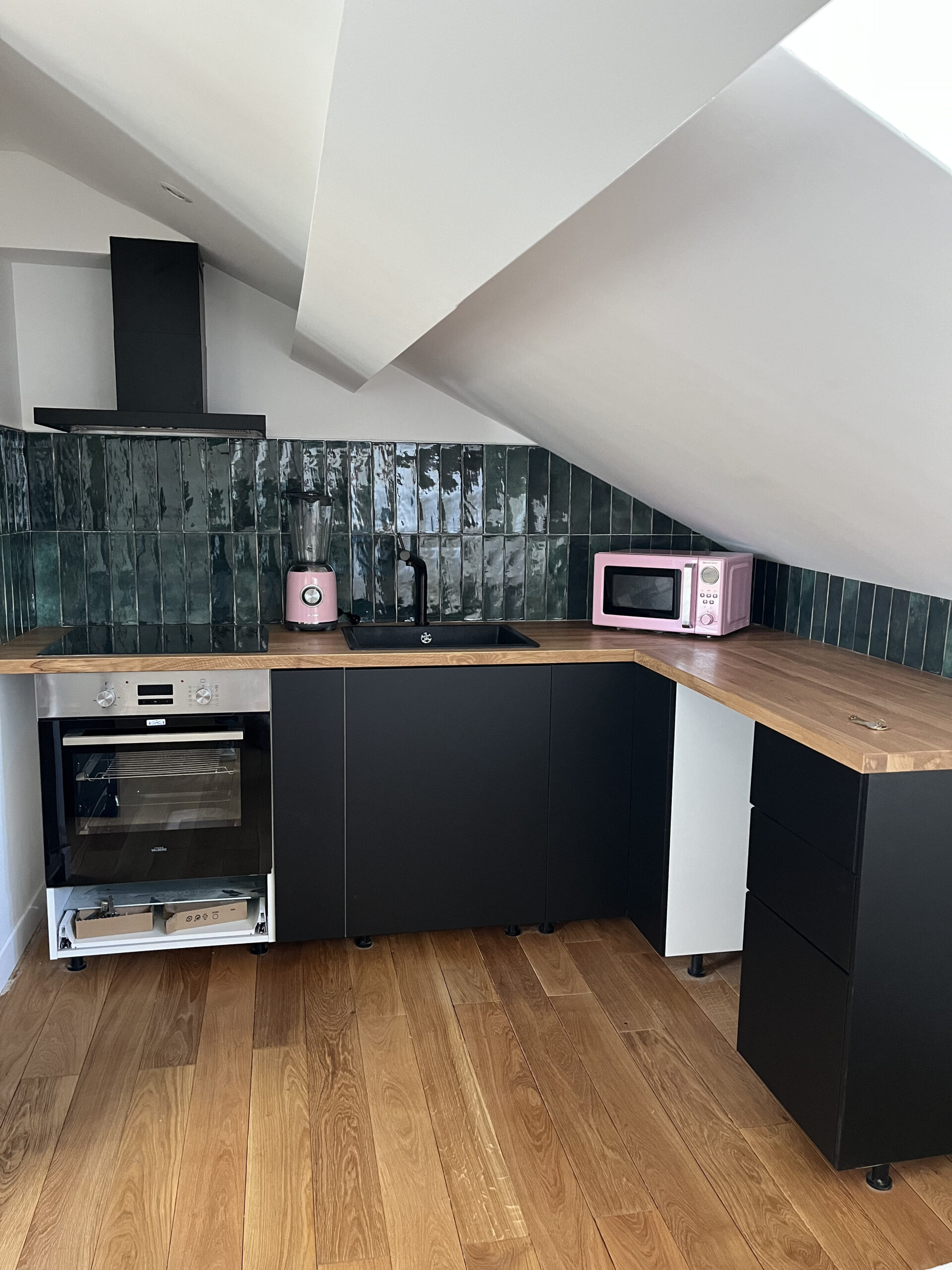 confiez la rénovation de votre cuisine à paris 75003 à des experts. design moderne, matériaux de qualité et conseils personnalisés pour transformer votre espace culinaire. devis gratuit et accompagnement sur mesure.