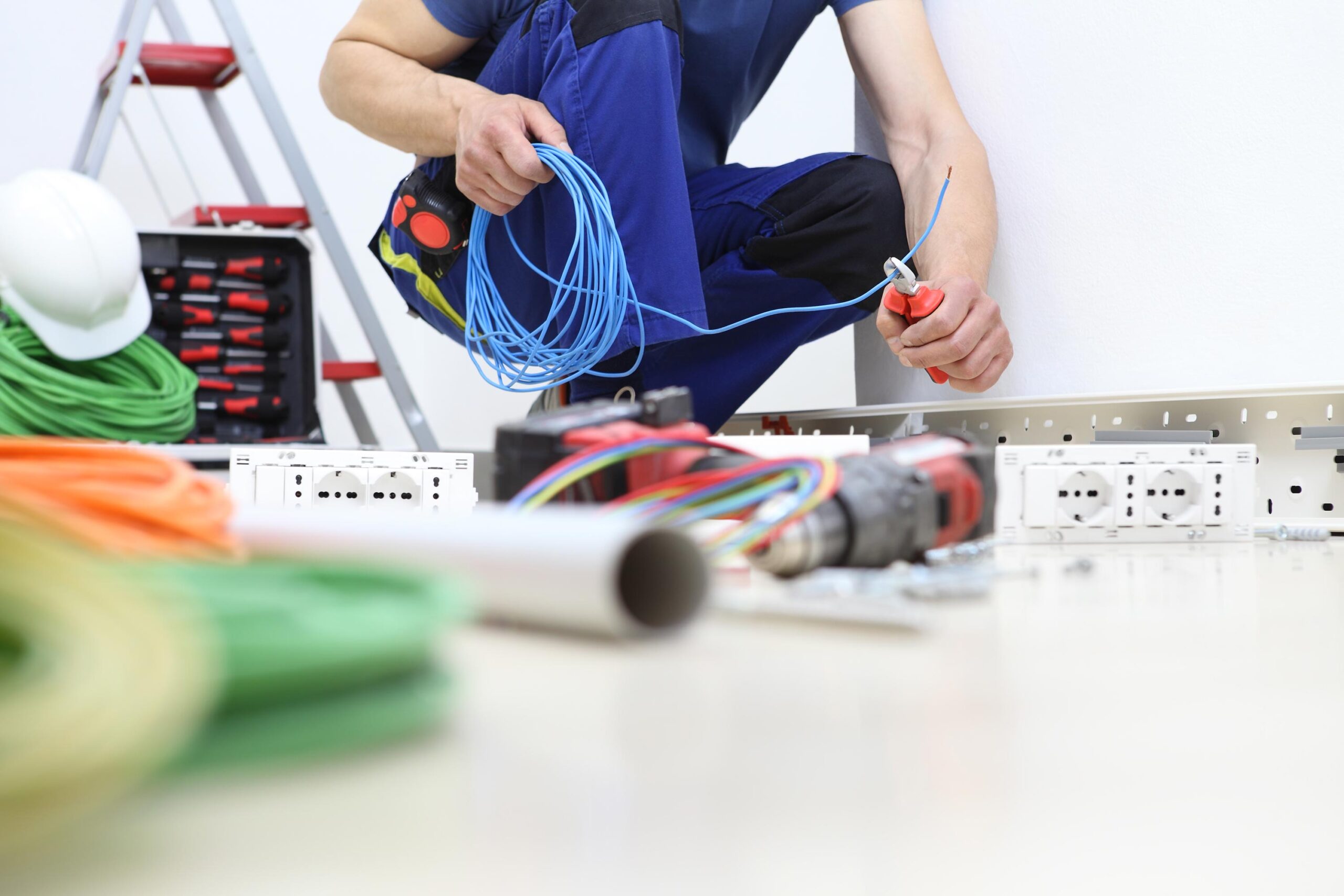 confiez votre rénovation électrique à des professionnels qualifiés. remise aux normes, sécurité et modernisation de votre installation. demandez un devis gratuit !