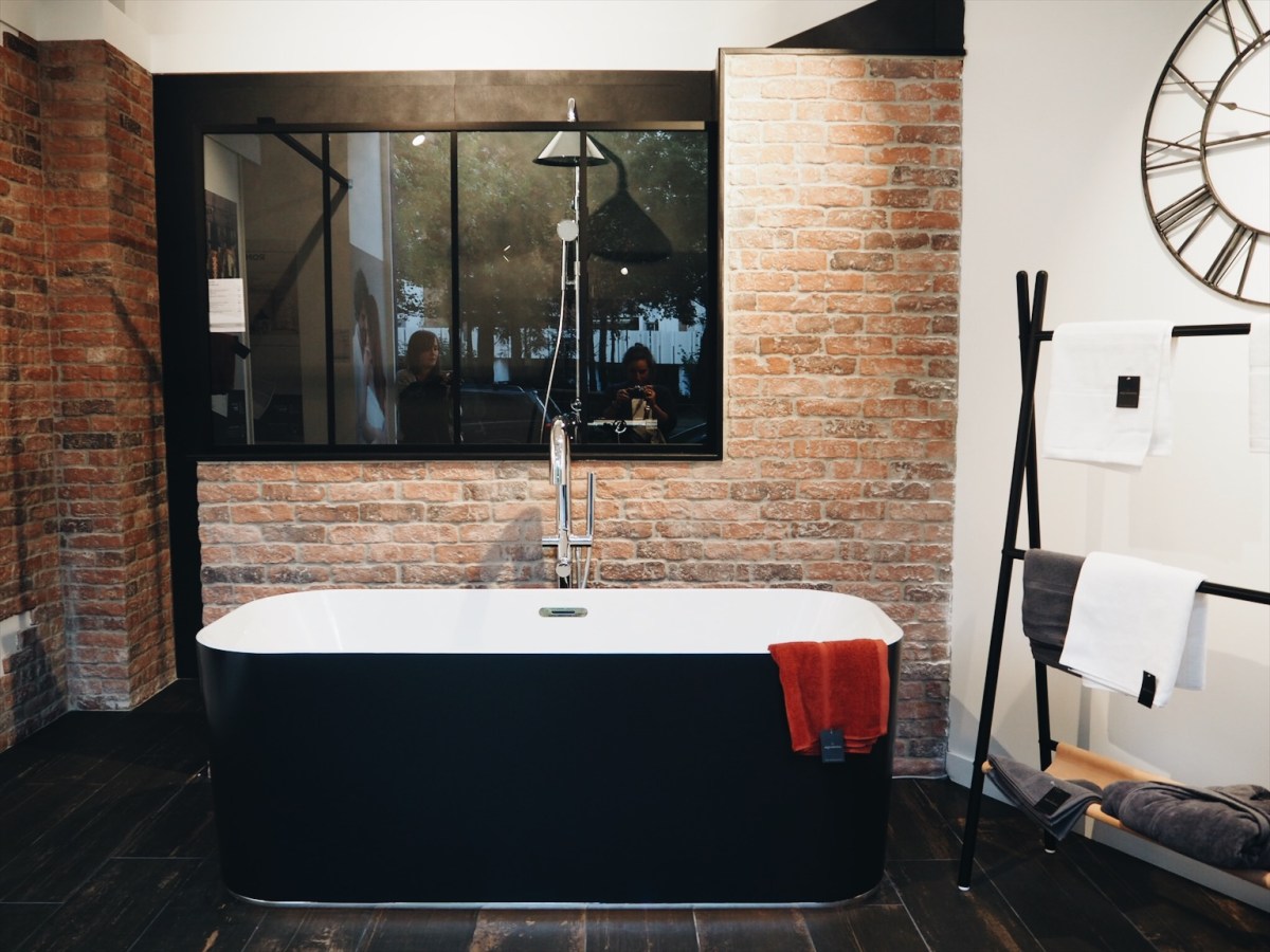 découvrez des salles de bain bien-être à paris, pensées pour votre détente et votre relaxation. aménagements modernes et soins personnalisés pour transformer votre salle de bain en véritable espace de bien-être.