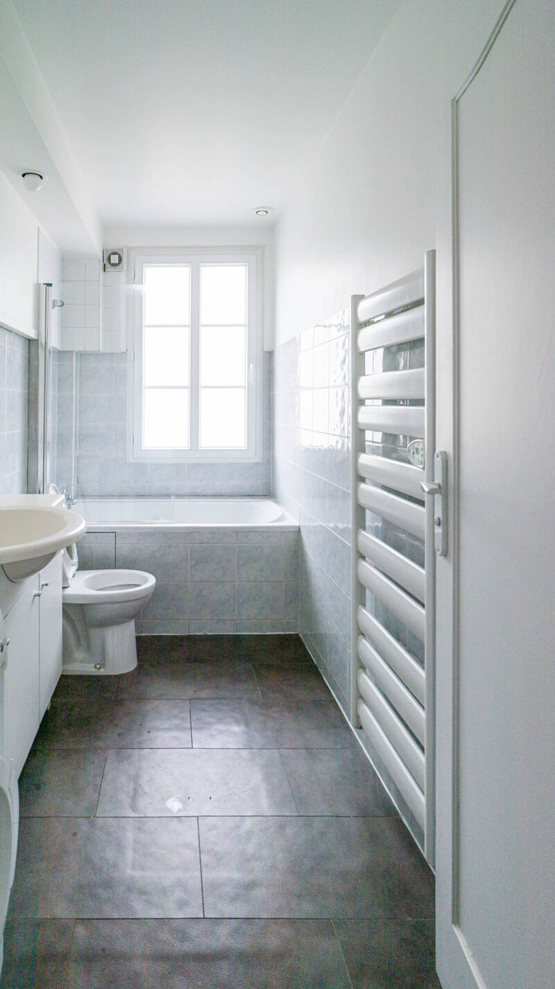 découvrez des idées et conseils pour créer une salle de bain moderne à fontenay-aux-roses : designs contemporains, aménagements sur-mesure et inspirations pour un espace élégant et fonctionnel.