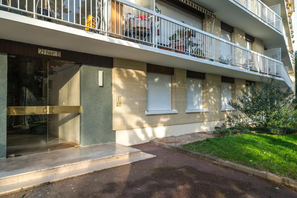 découvrez nos salles de bain modernes à fontenay-aux-roses : design contemporain, matériaux de qualité et prestations sur mesure pour un espace élégant et fonctionnel.