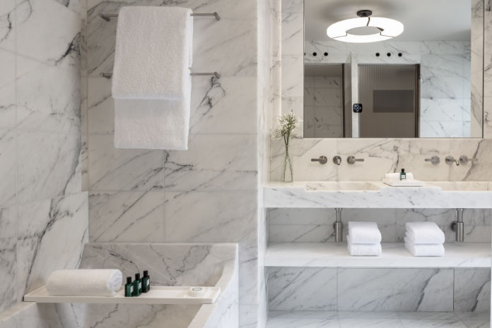 découvrez des idées et conseils pour aménager ou rénover votre salle de bain à paris. inspiration, tendances et professionnels locaux pour créer une salle de bain moderne et fonctionnelle dans la capitale.