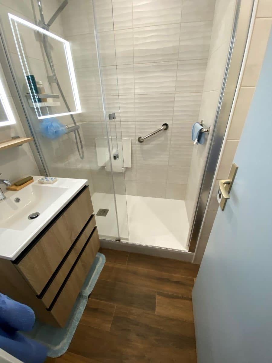 découvrez comment rénover ou aménager une salle de bain rentable à paris 11 : astuces d'agencement, choix de matériaux durables et conseils pour optimiser votre budget tout en valorisant votre bien immobilier.