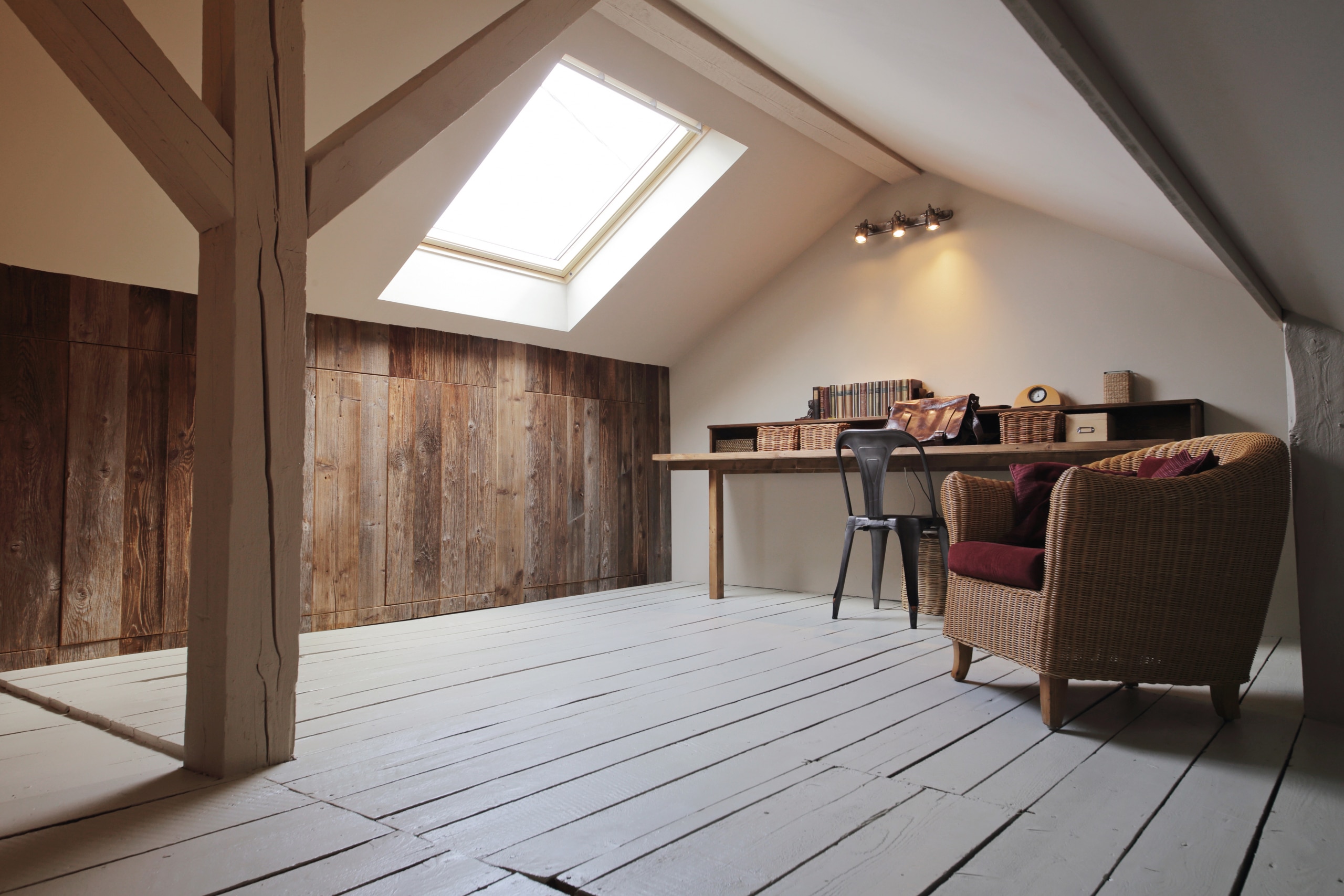 découvrez comment aménager vos combles de 70m2 à petit prix avec des astuces faciles et économiques pour optimiser votre espace sans vous ruiner.