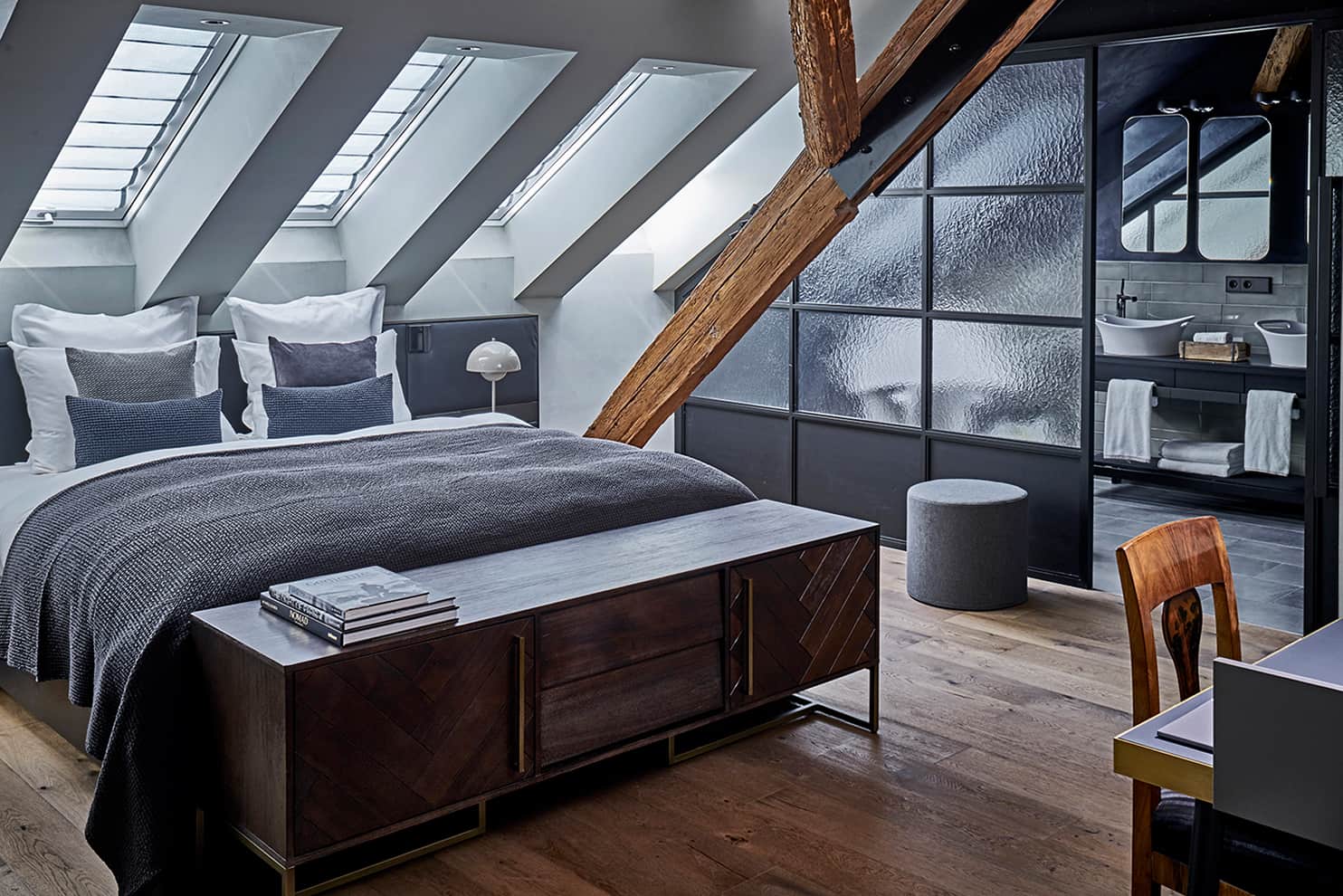 découvrez comment aménager vos combles pour optimiser l'espace et gagner en surface habitable, avec des conseils pratiques et astuces d'experts.