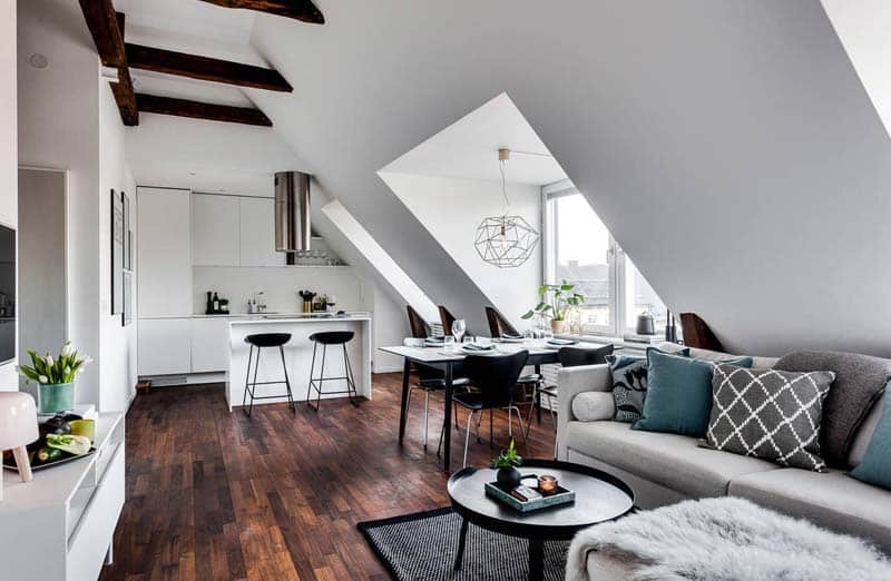 découvrez comment estimer le coût d'aménagement de combles, les facteurs qui influencent le prix, ainsi que des conseils pour optimiser votre budget lors de la transformation de vos combles en espace habitable.