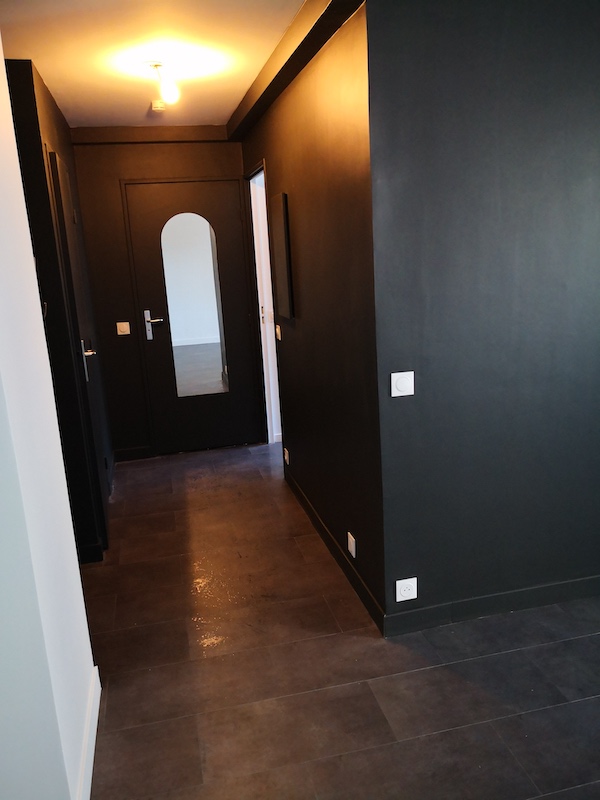 services professionnels de peinture pour appartement à paris, réalisés par des experts qualifiés. redonnez vie à votre intérieur avec des finitions soignées et des couleurs tendance.