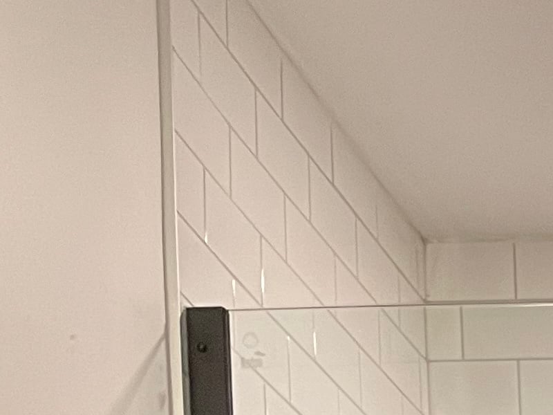 découvrez nos conseils pratiques et les prix estimatifs pour rénover votre salle de bain efficacement et économiquement.