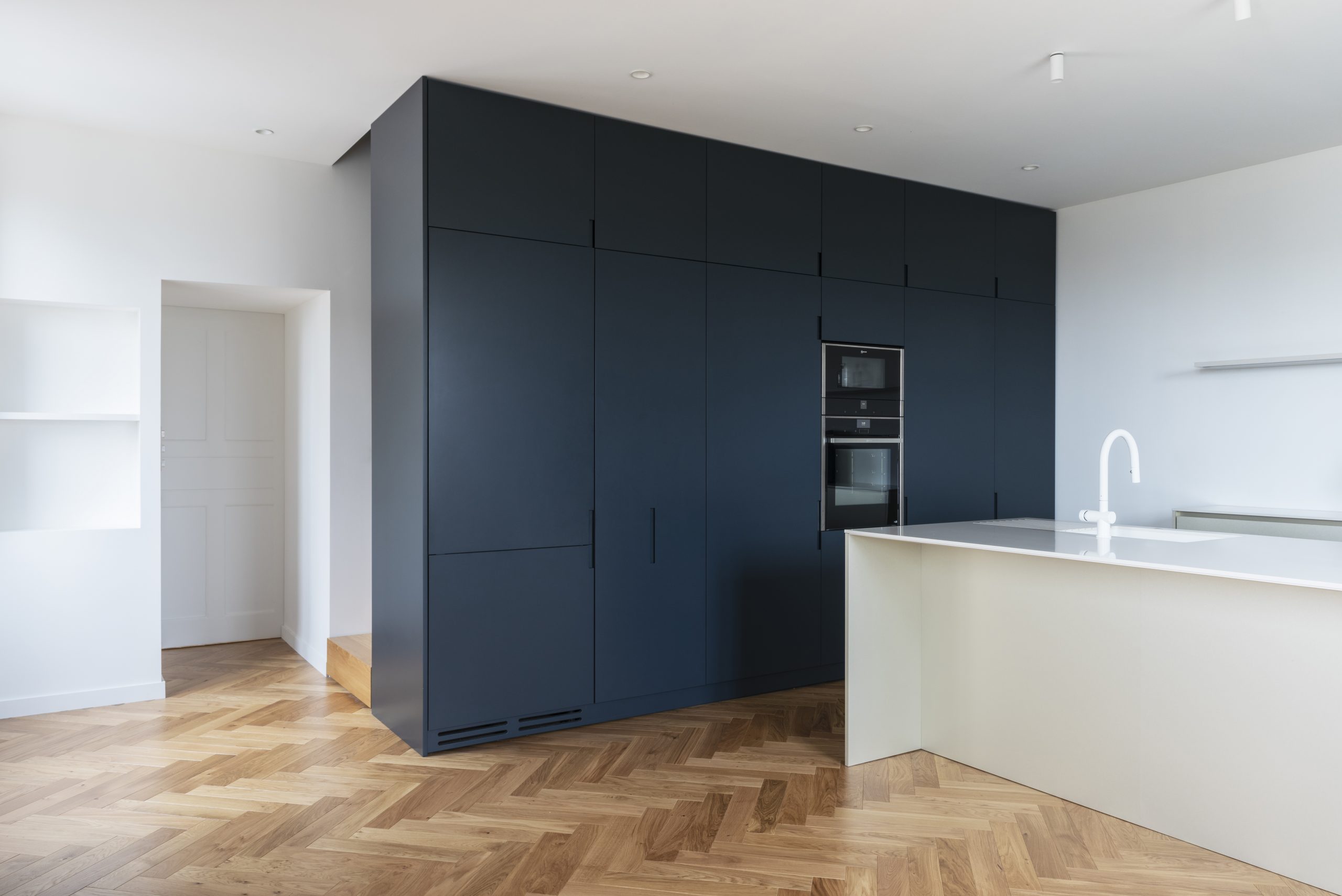 découvrez nos conseils et solutions pour la rénovation d’un appartement haussmannien : travaux, budget, astuces déco et préservation du cachet d’origine. transformez votre espace avec style !
