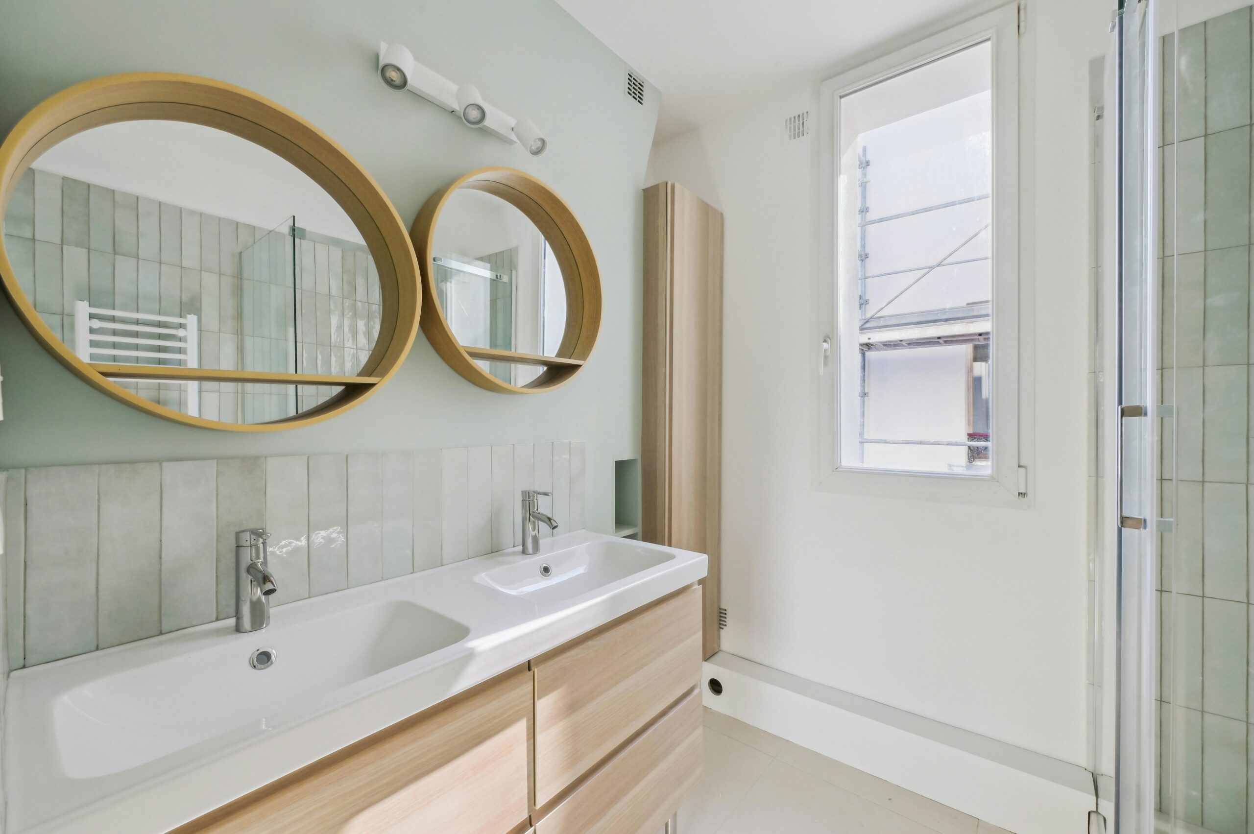 confiez la rénovation de votre appartement à paris 17 à des experts. travaux sur mesure, optimisation de l’espace, finitions de qualité. devis gratuit et prise en charge personnalisée.