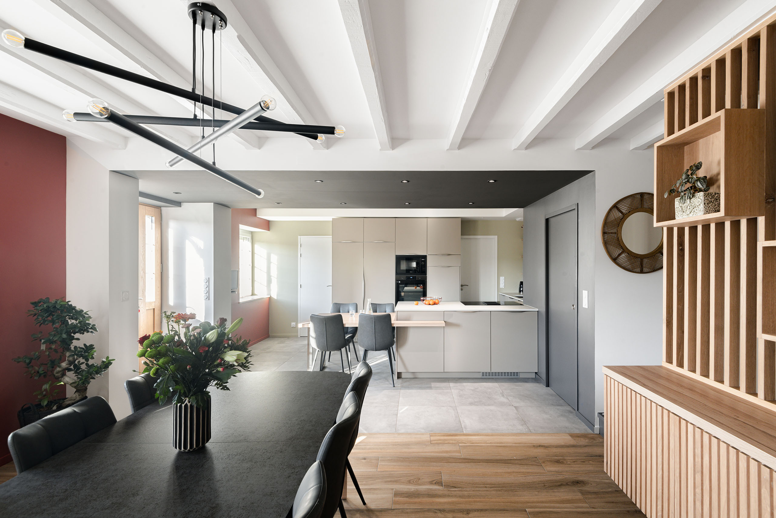découvrez nos conseils et solutions pour réussir votre rénovation intérieure : idées déco, astuces travaux, choix des matériaux et inspiration pour transformer votre espace de vie.