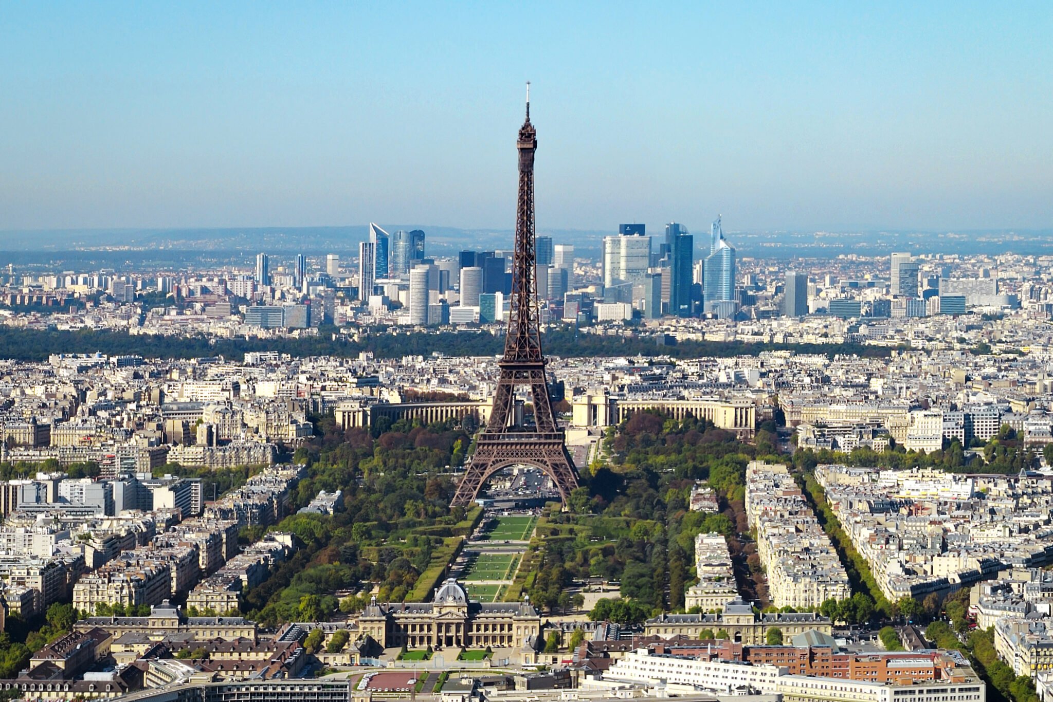 confiez vos projets de rénovation à paris à une équipe d’experts. transformez votre intérieur grâce à des solutions sur-mesure, du gros œuvre à la décoration. devis gratuit !
