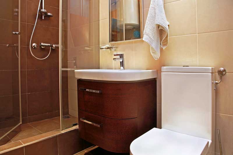 découvrez des idées astucieuses pour rénover une petite salle de bain et obtenez des estimations de prix pour optimiser votre espace sans dépasser votre budget.