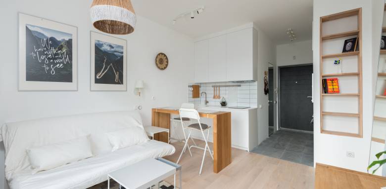 découvrez des idées astucieuses pour rénover un petit studio et optimiser chaque mètre carré. gagnez de la place avec des solutions pratiques et des astuces déco pour un espace fonctionnel et moderne !