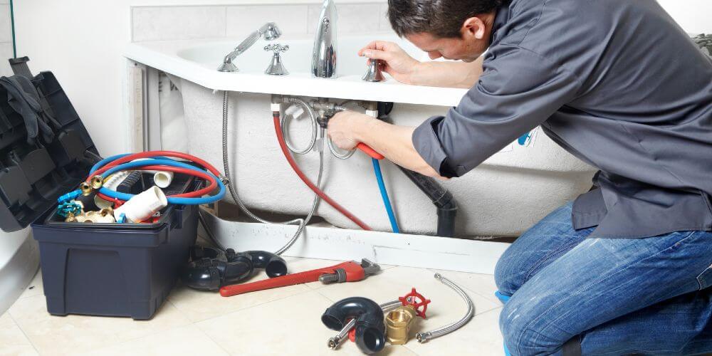 découvrez les tarifs de plomberie pour la rénovation : prix moyens, conseils pour estimer votre budget et astuces pour choisir un plombier qualifié. obtenez une installation fiable et adaptée à vos besoins.