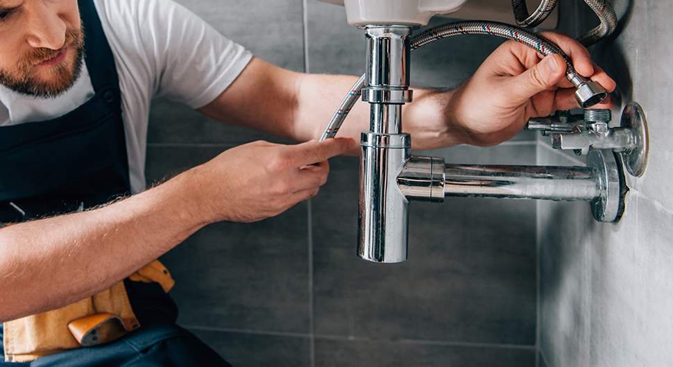 découvrez les tarifs pour la plomberie en rénovation : estimation des coûts, conseils pour bien choisir votre plombier et optimiser votre budget travaux.